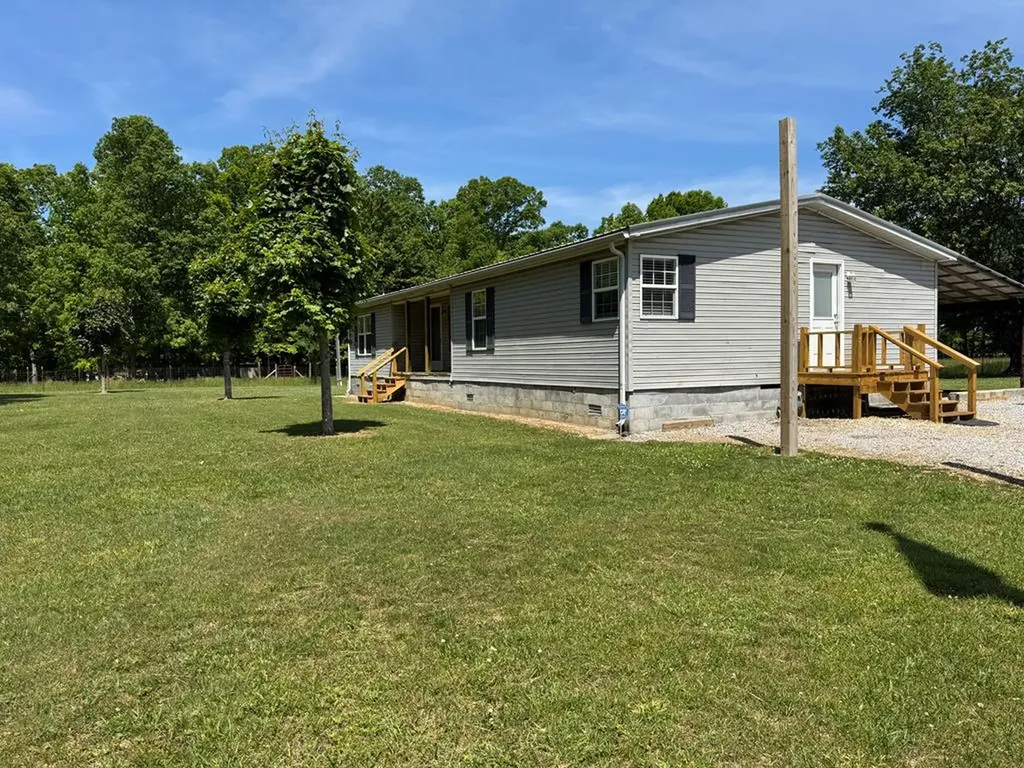 246 High Rock Loop Monterey TN 38574