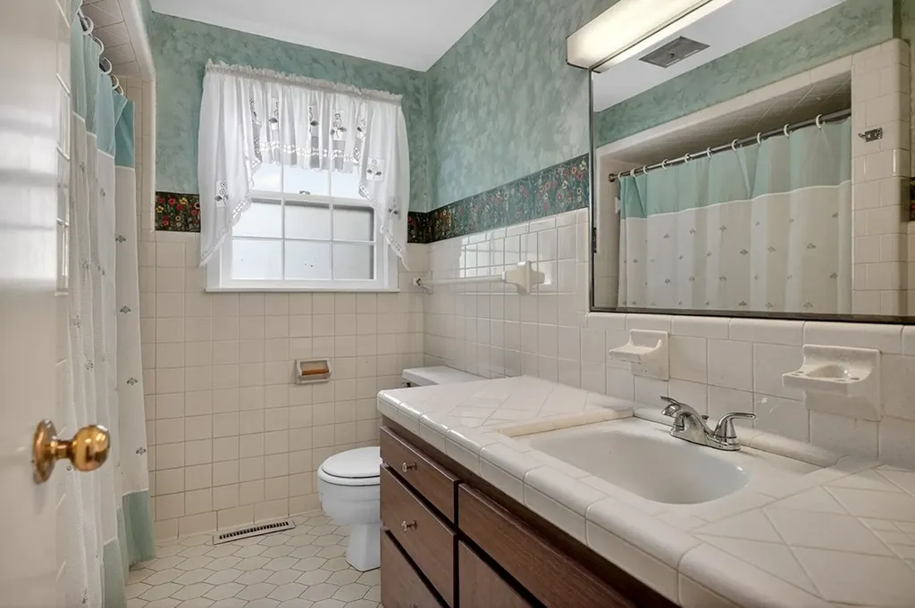 209 Myers Street Livingston TN 38570