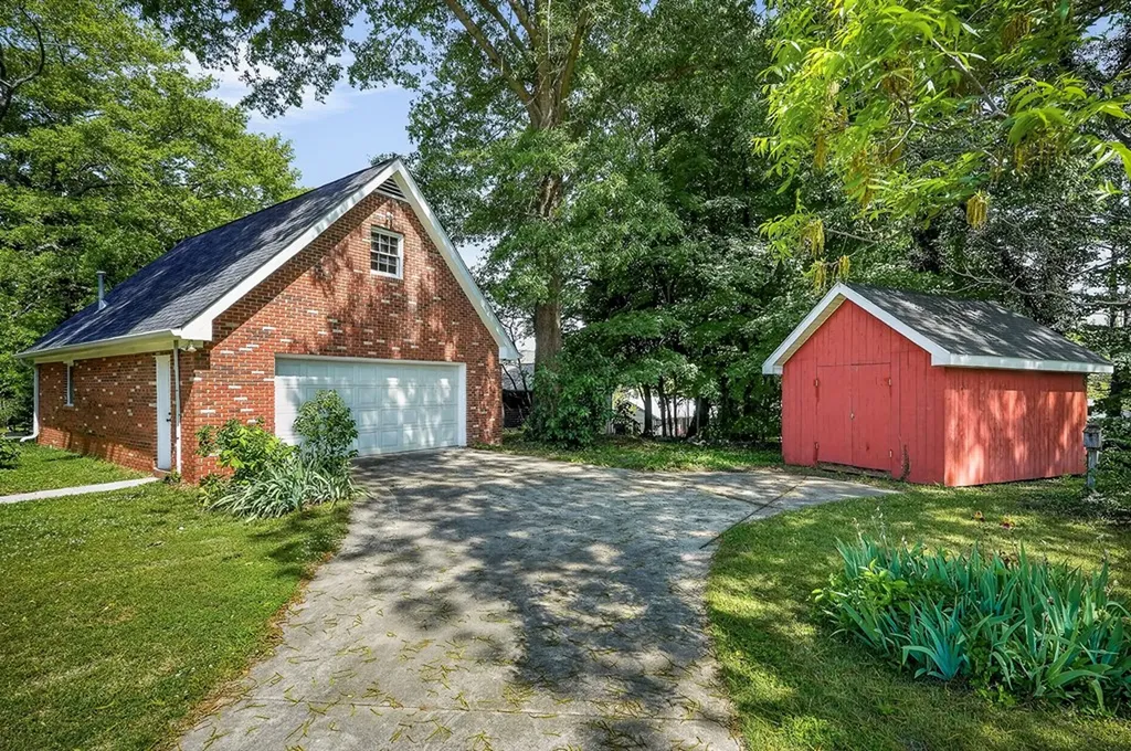 209 Myers Street Livingston TN 38570