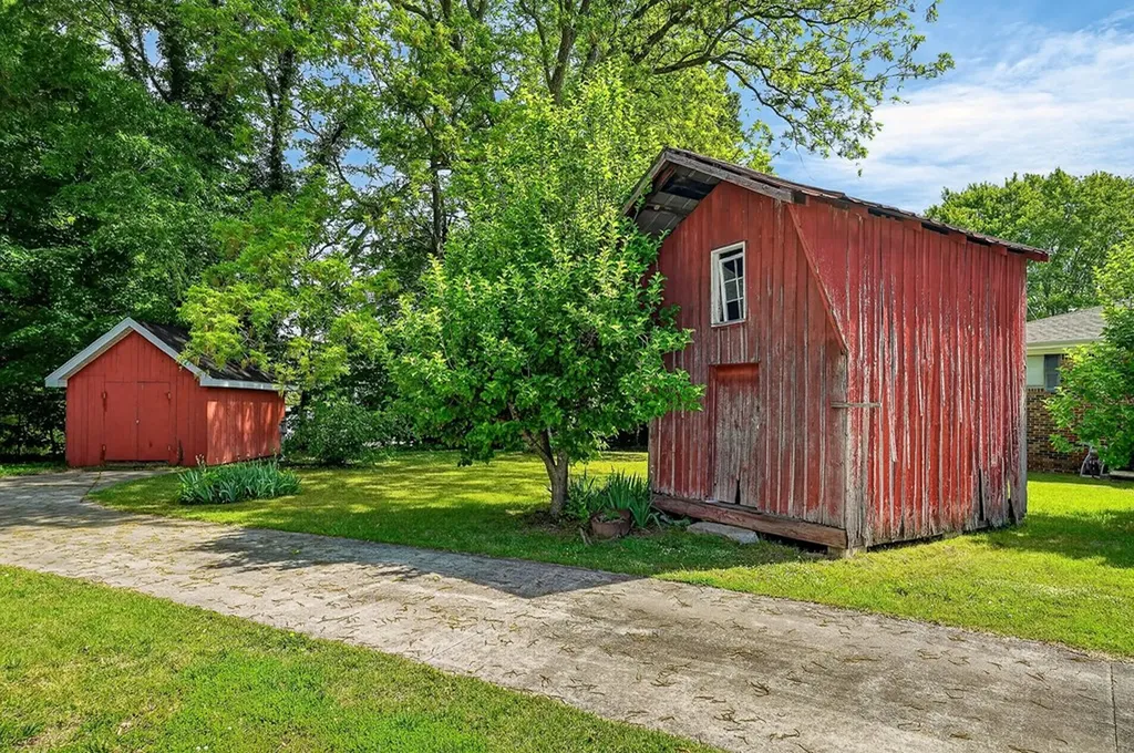 209 Myers Street Livingston TN 38570