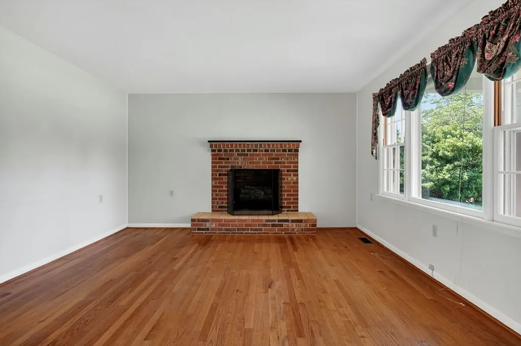 209 Myers Street Livingston TN 38570