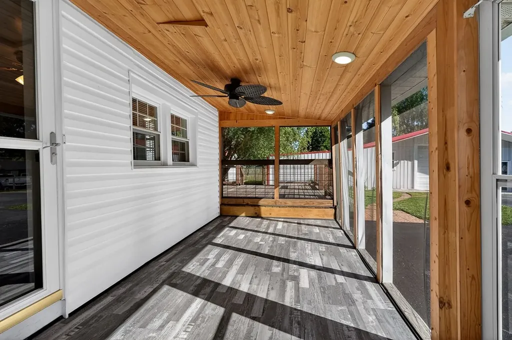 159 2nd Avenue S Algood TN 38506