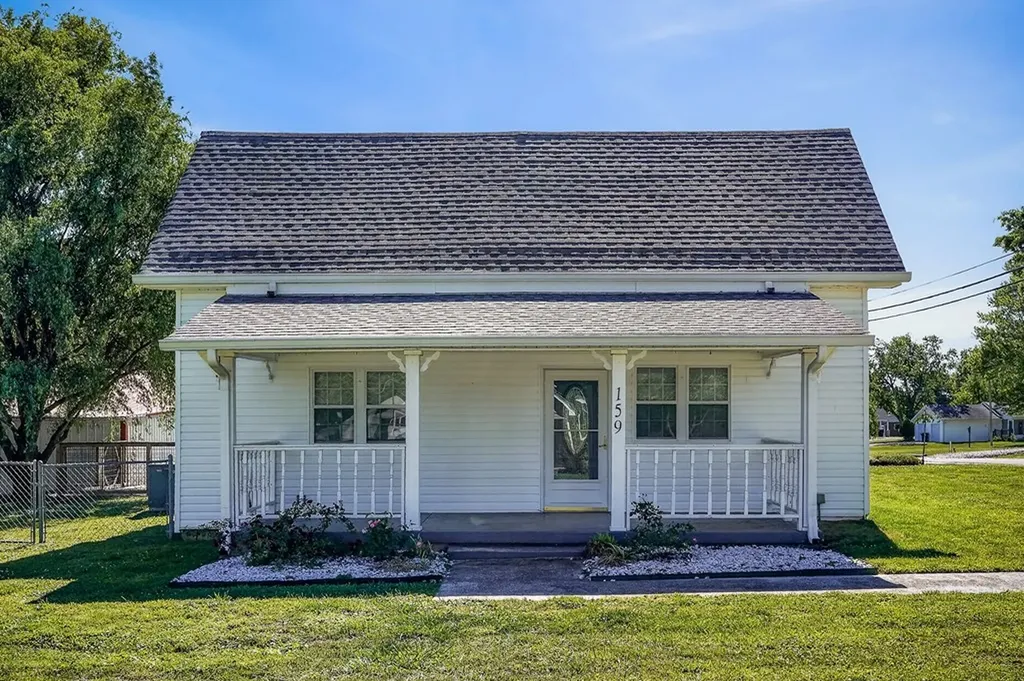 159 2nd Avenue S Algood TN 38506
