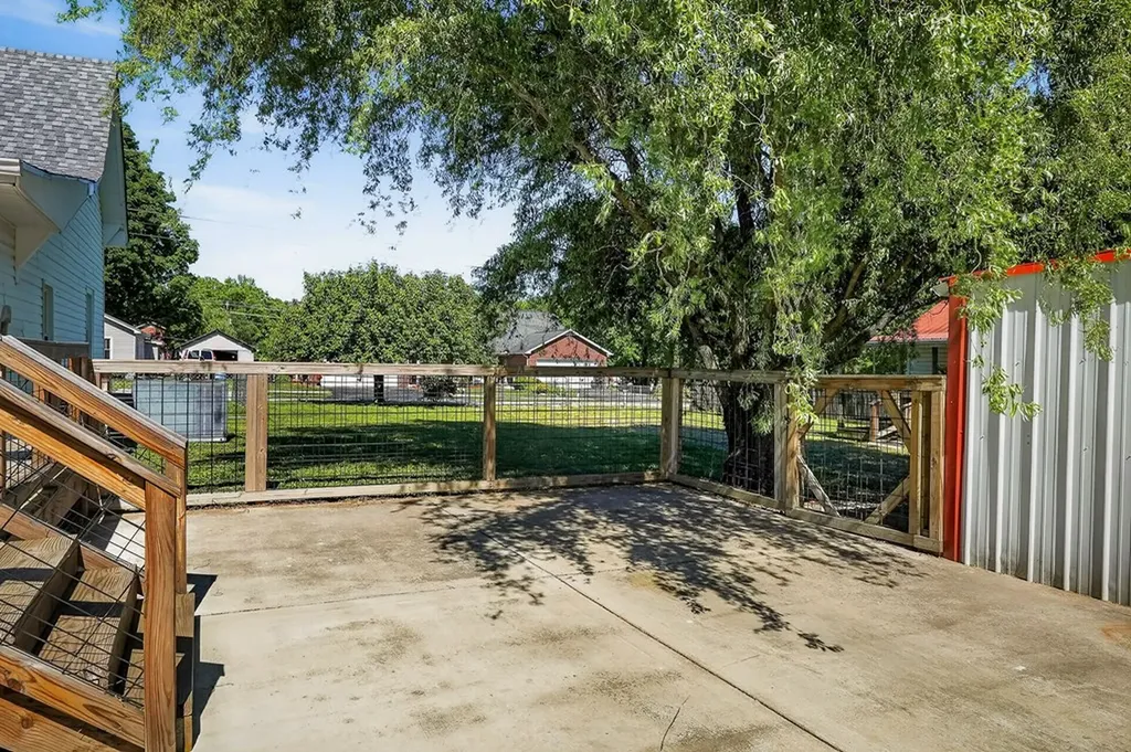 159 2nd Avenue S Algood TN 38506