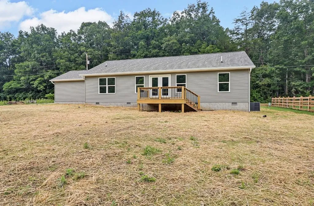 1259 Franklin Loop Clarkrange TN 38553