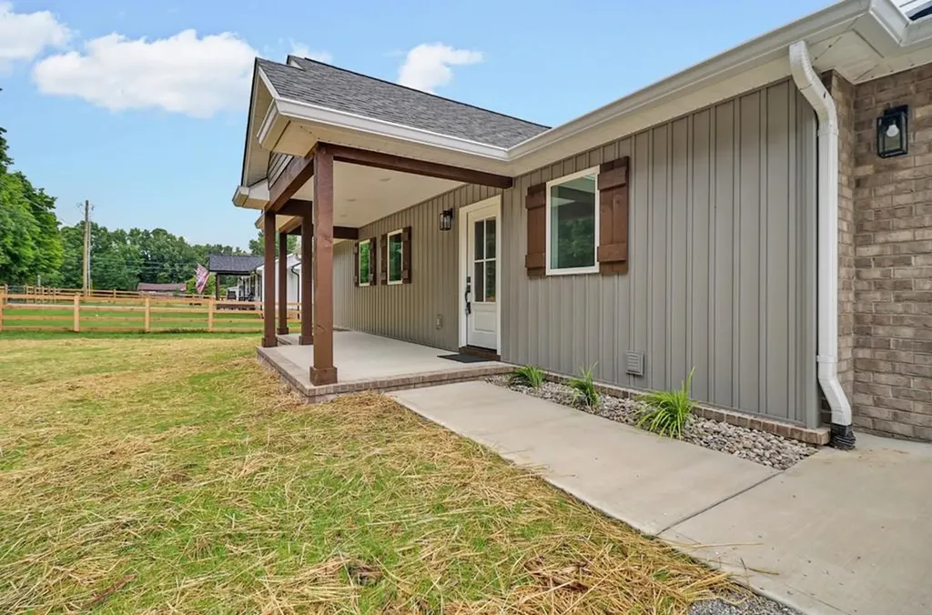 1259 Franklin Loop Clarkrange TN 38553