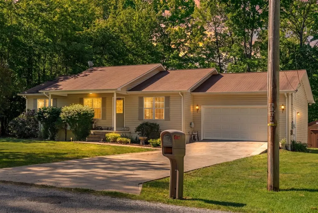 9033 Weketa Crossville TN 38572