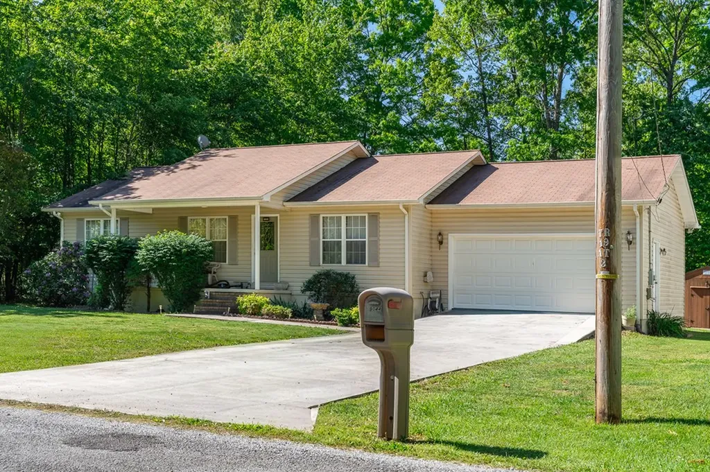9033 Weketa Crossville TN 38572