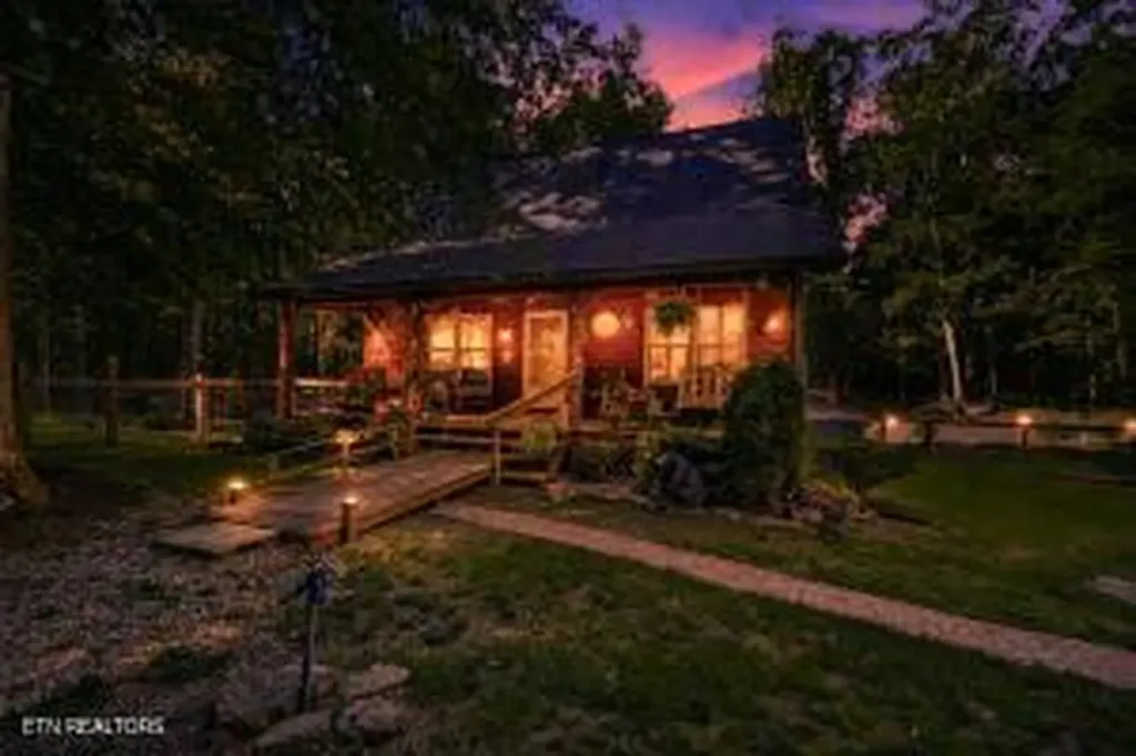 737 Edd Linder Road Jamestown TN 38556-6495