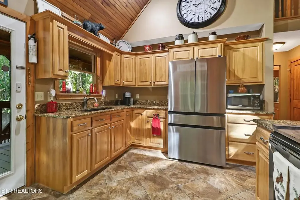 737 Edd Linder Road Jamestown TN 38556-6495
