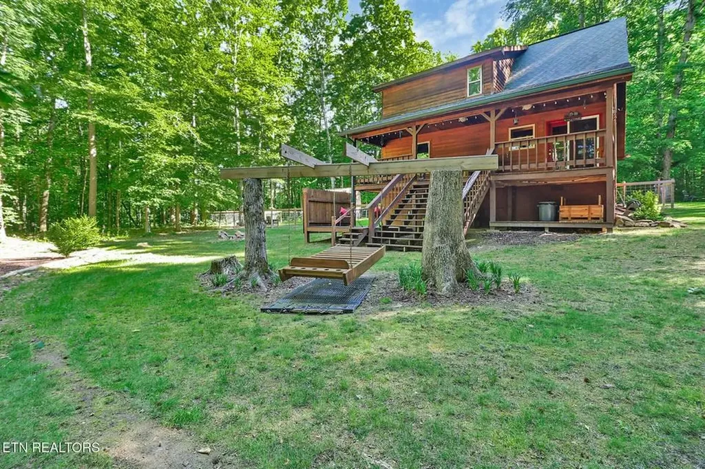 737 Edd Linder Road Jamestown TN 38556-6495