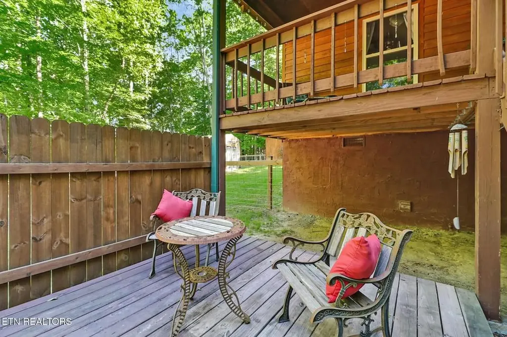 737 Edd Linder Road Jamestown TN 38556-6495
