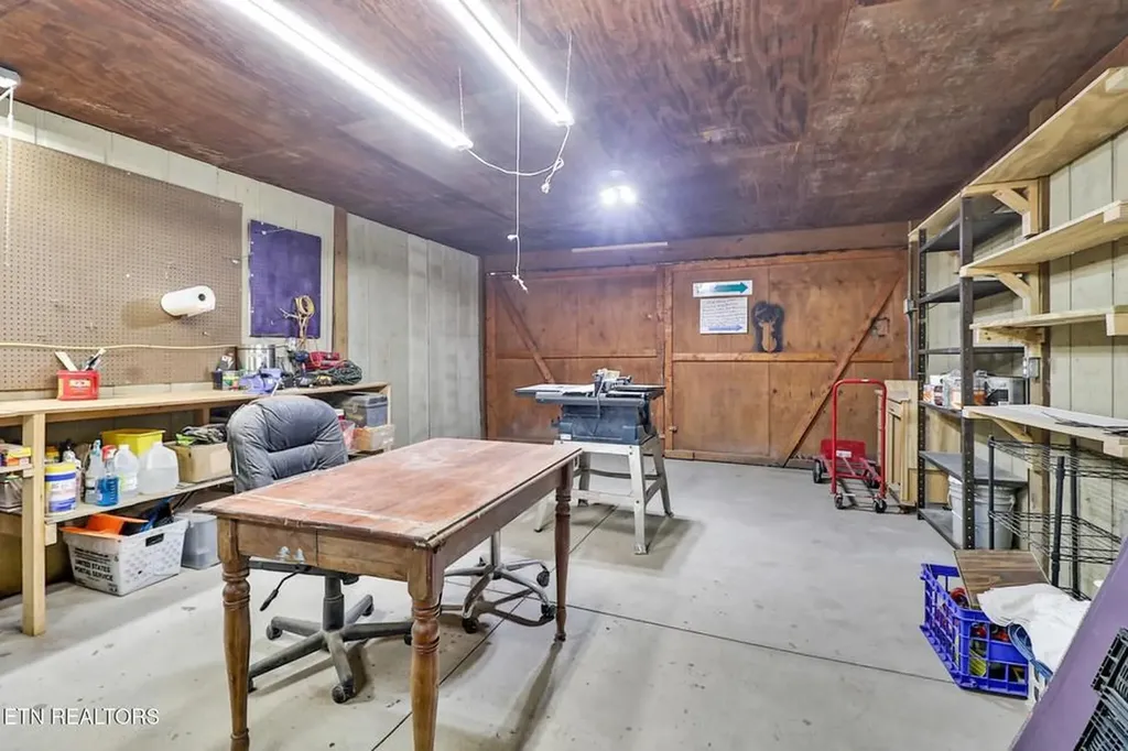737 Edd Linder Road Jamestown TN 38556-6495