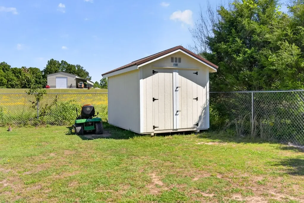 223 Del Toro Drive Sparta TN 38583