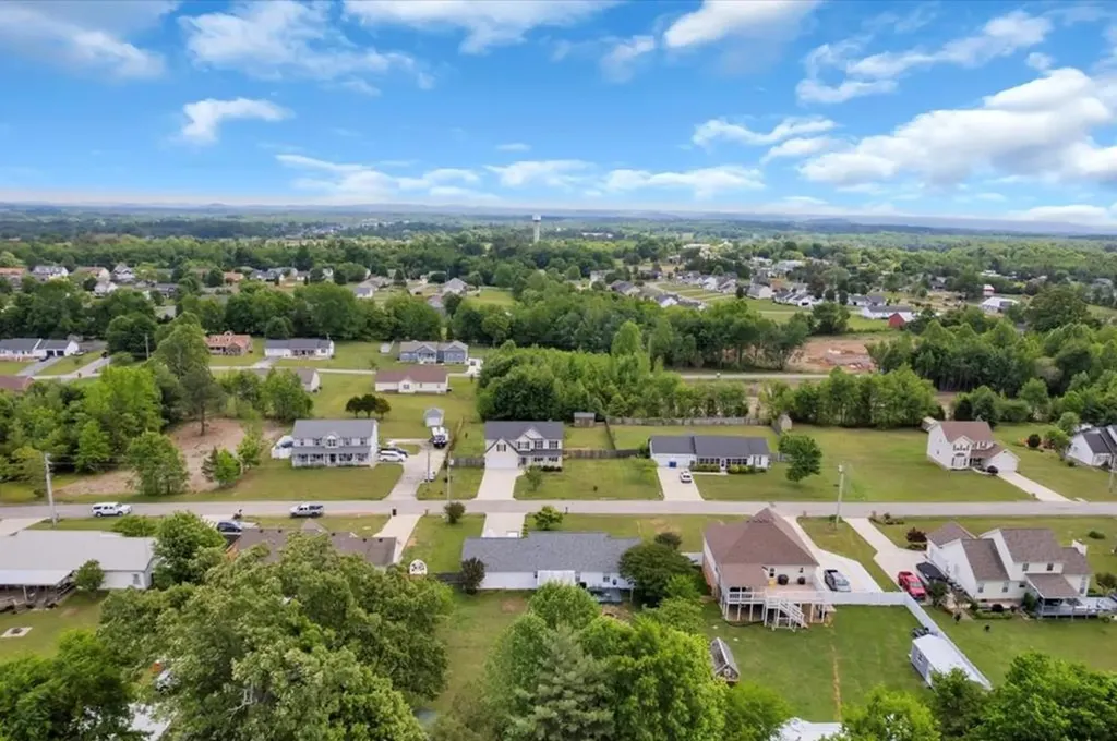 173 W Minster Drive Baxter TN 38544