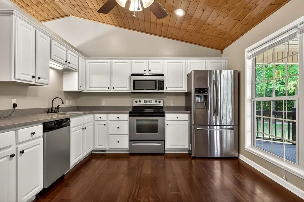 506 Deer Ridge Road Byrdstown TN 38549