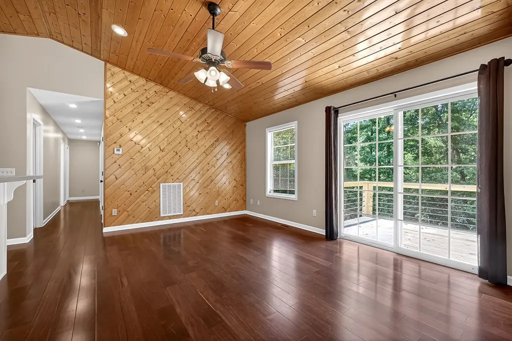 506 Deer Ridge Road Byrdstown TN 38549