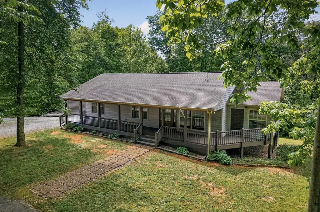 506 Deer Ridge Road Byrdstown TN 38549
