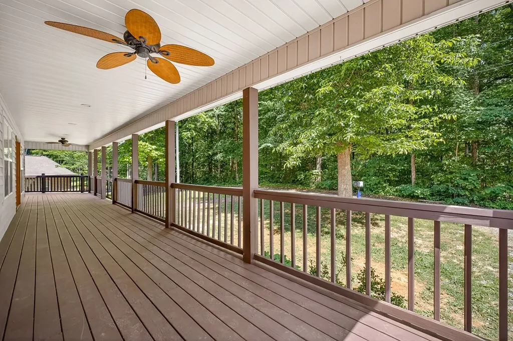 506 Deer Ridge Road Byrdstown TN 38549