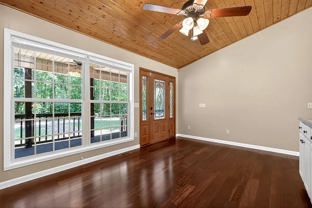 506 Deer Ridge Road Byrdstown TN 38549