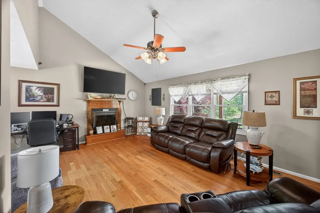 2876 Hilham Highway Hilham TN 38568