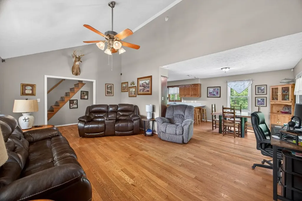 2876 Hilham Highway Hilham TN 38568