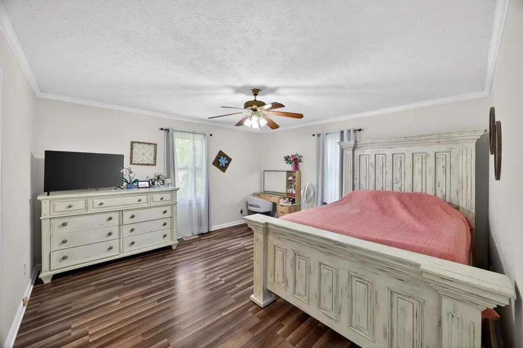 2876 Hilham Highway Hilham TN 38568