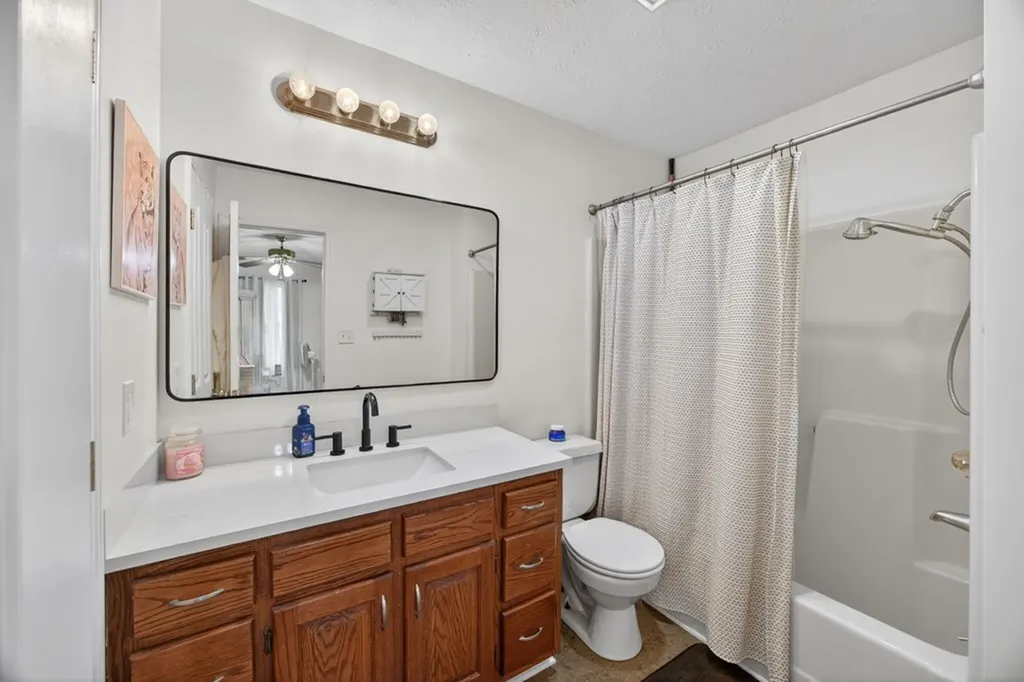 2876 Hilham Highway Hilham TN 38568