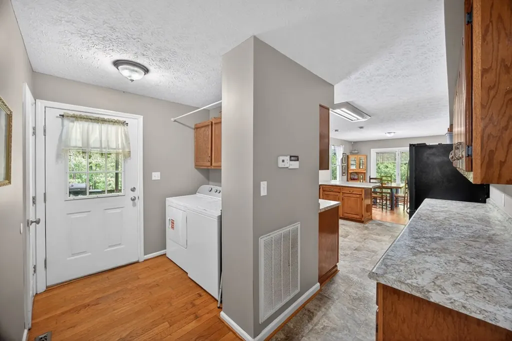 2876 Hilham Highway Hilham TN 38568