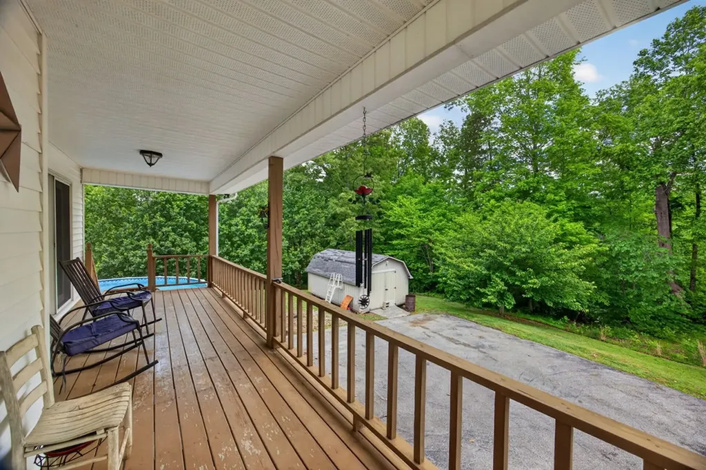 2876 Hilham Highway Hilham TN 38568
