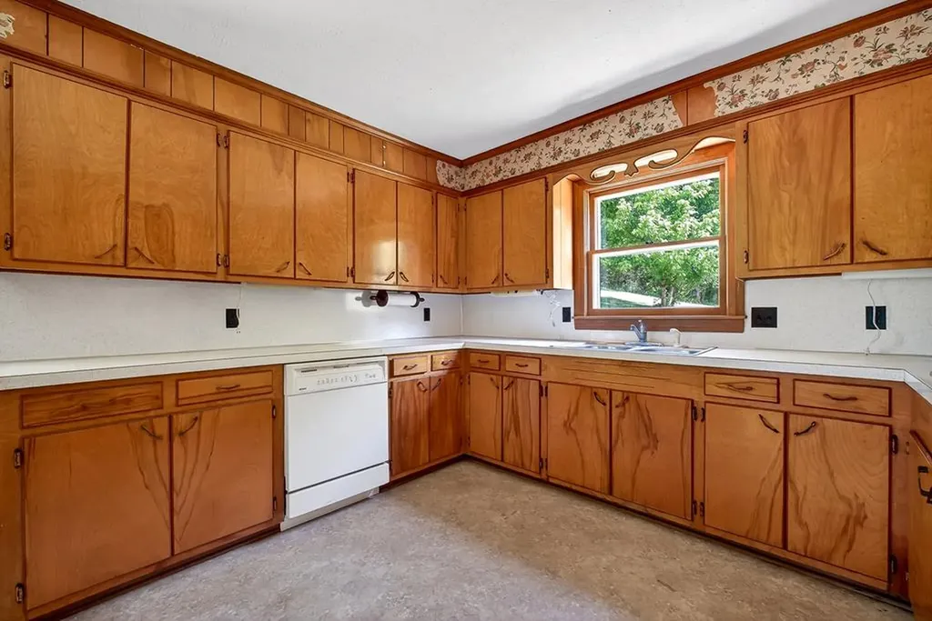 914 Wartrace Highway Pleasant Shade TN 37145