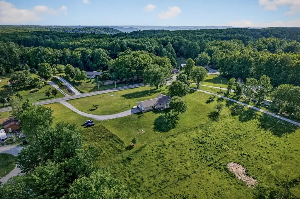 1396 N York Highway Jamestown TN 38556
