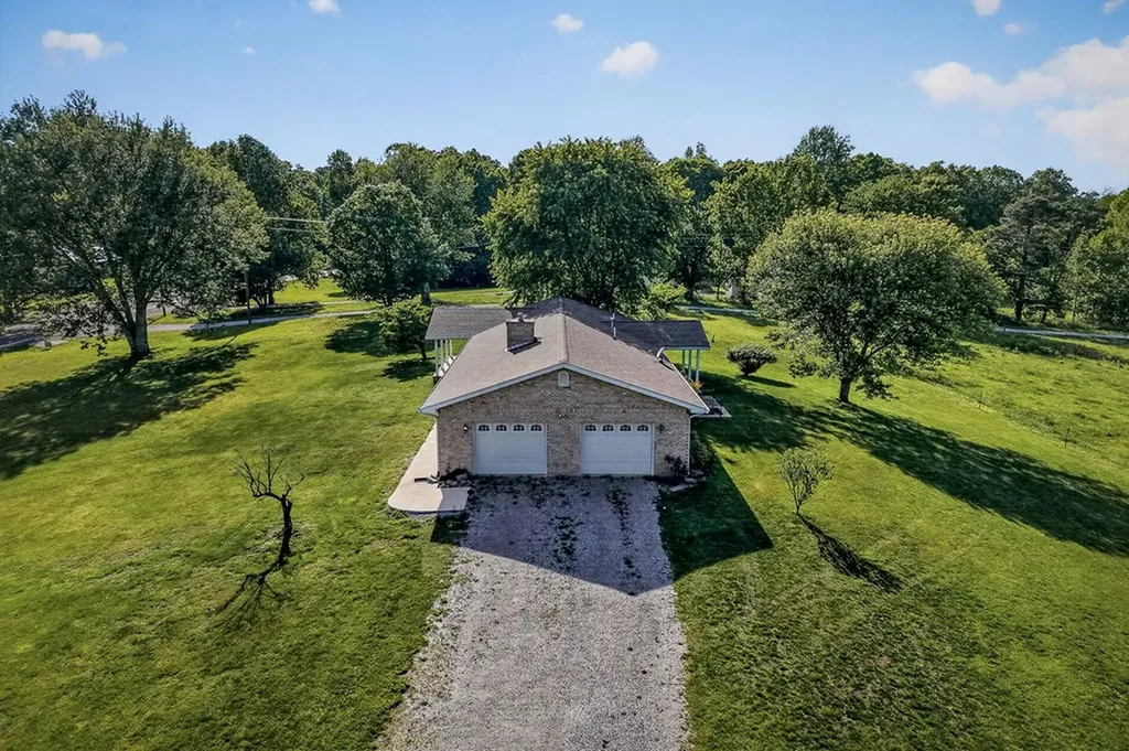 1396 N York Highway Jamestown TN 38556