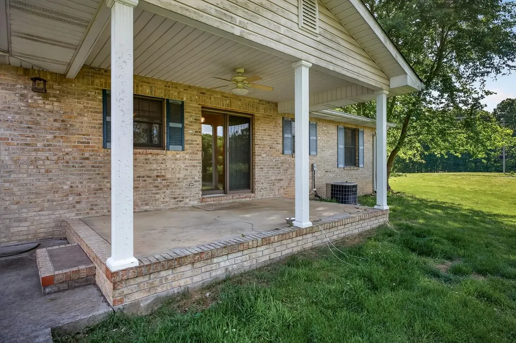 1396 N York Highway Jamestown TN 38556