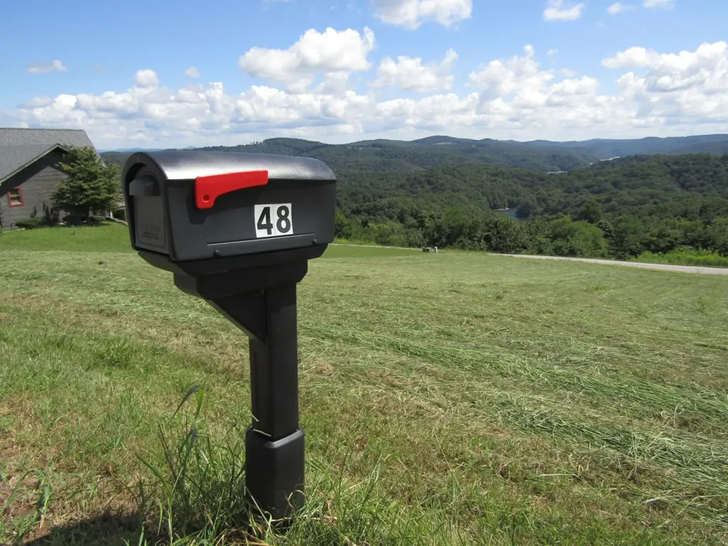 48 E. Swan Ridge Road Hilham TN 38568