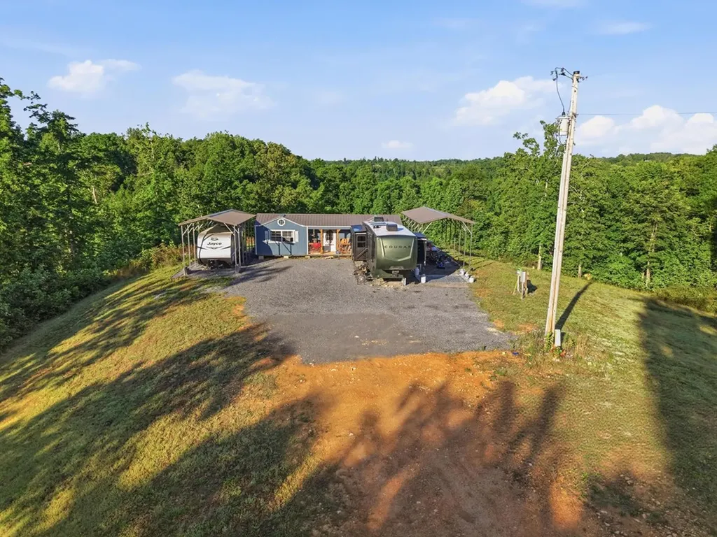 161 Chestnut Gainesboro TN 38562