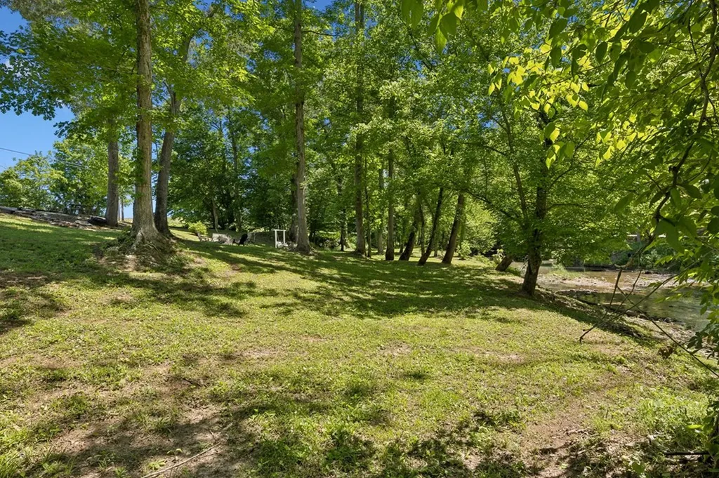 0 Bone Cave Road Rock Island TN 38581