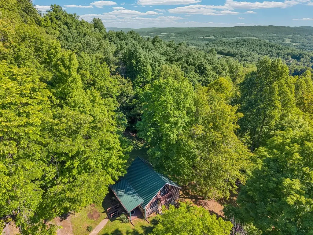 755 Woody Road Byrdstown TN 38549