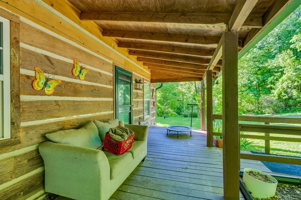 755 Woody Road Byrdstown TN 38549