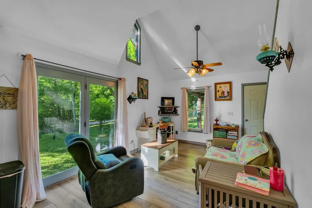 755 Woody Road Byrdstown TN 38549