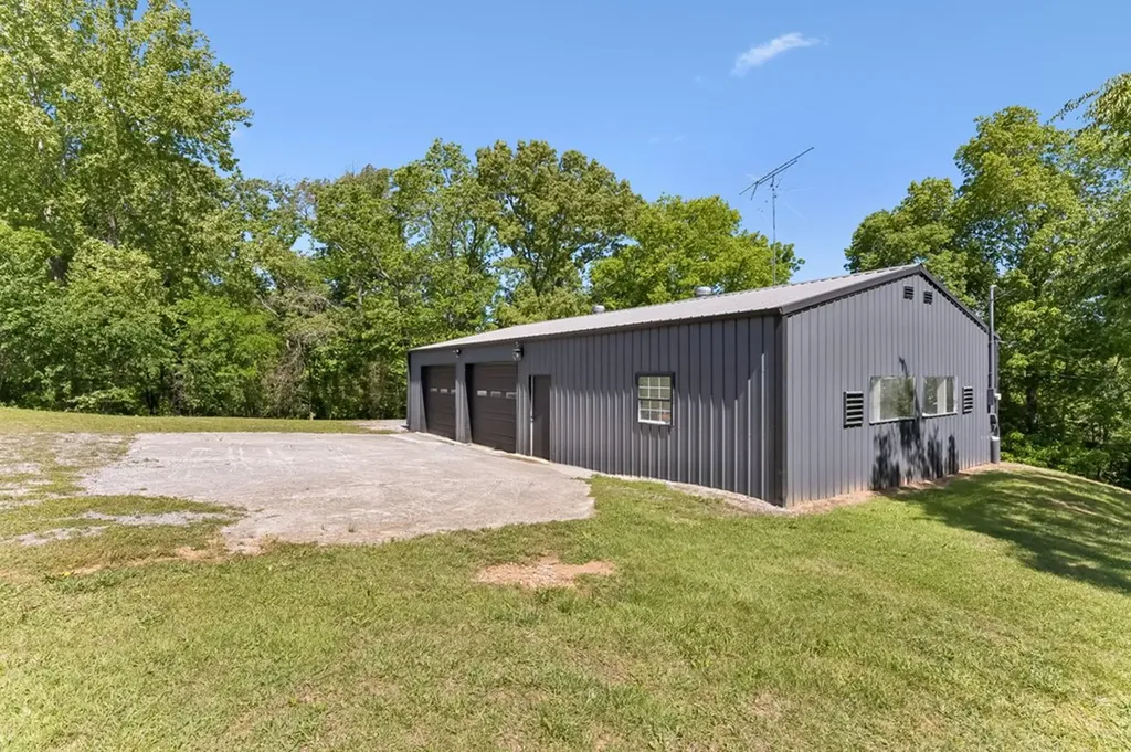 6777 Spencer Road Rock Island TN 38581