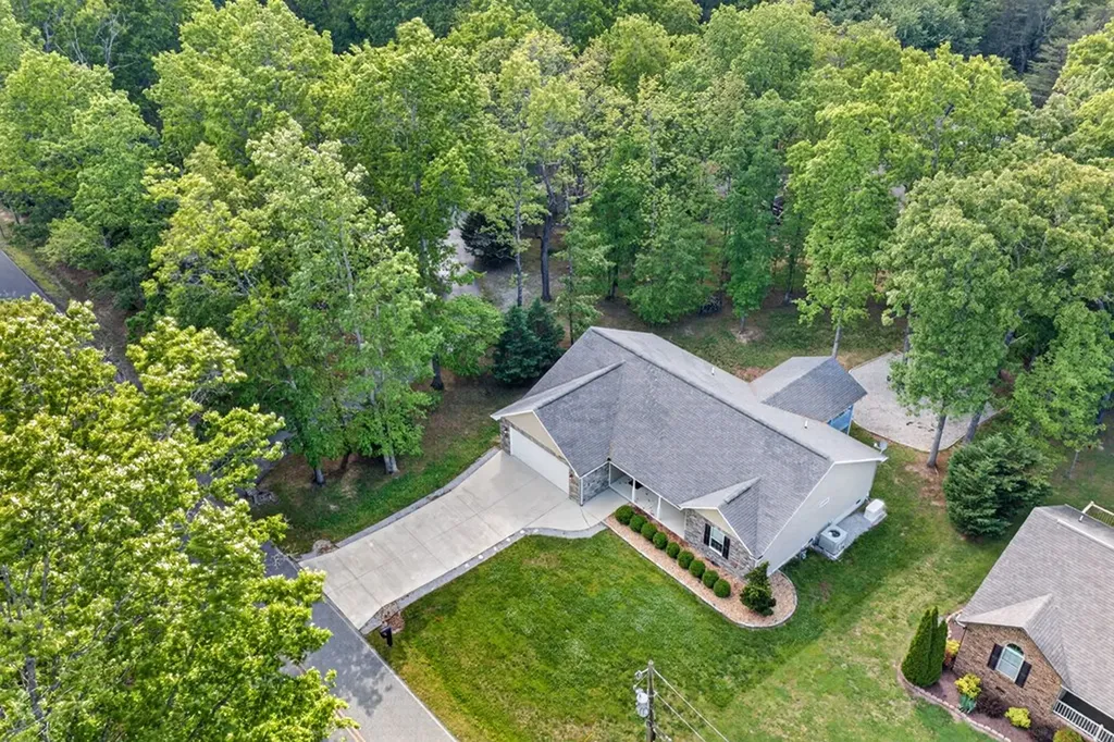 188 Satsuma Drive Crossville TN 38555