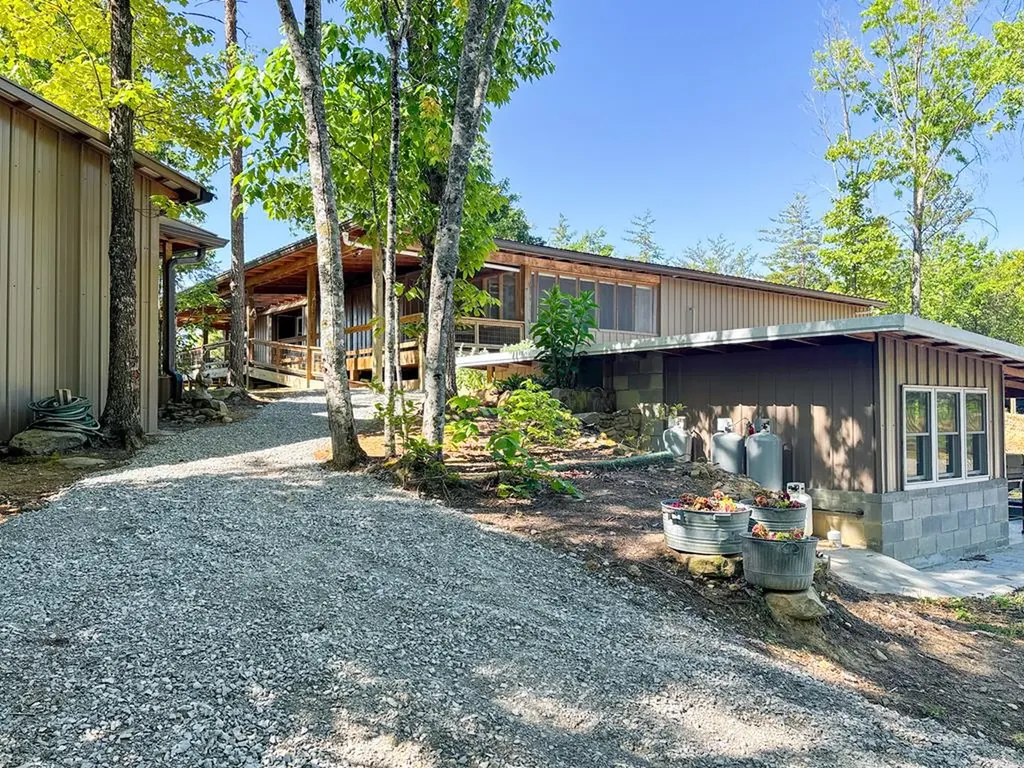 564 Deep Branch Lane Wilder TN 38589