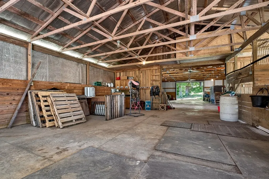 2246 Hidden Cove Road Cookeville TN 38506