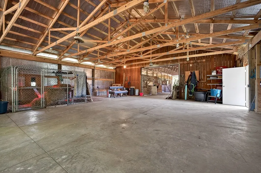 2246 Hidden Cove Road Cookeville TN 38506