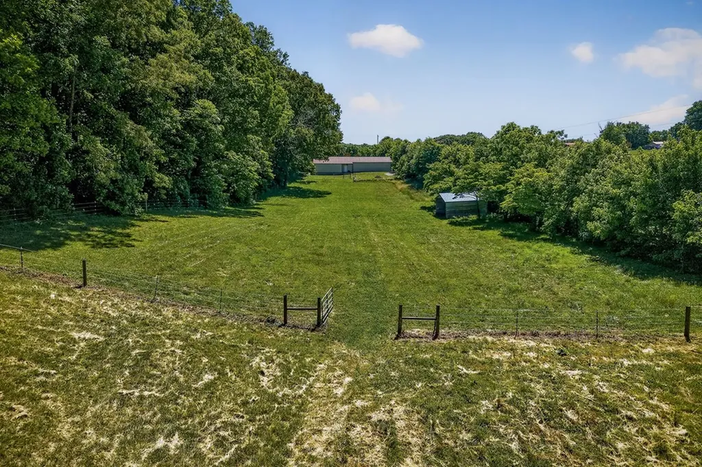 2246 Hidden Cove Road Cookeville TN 38506