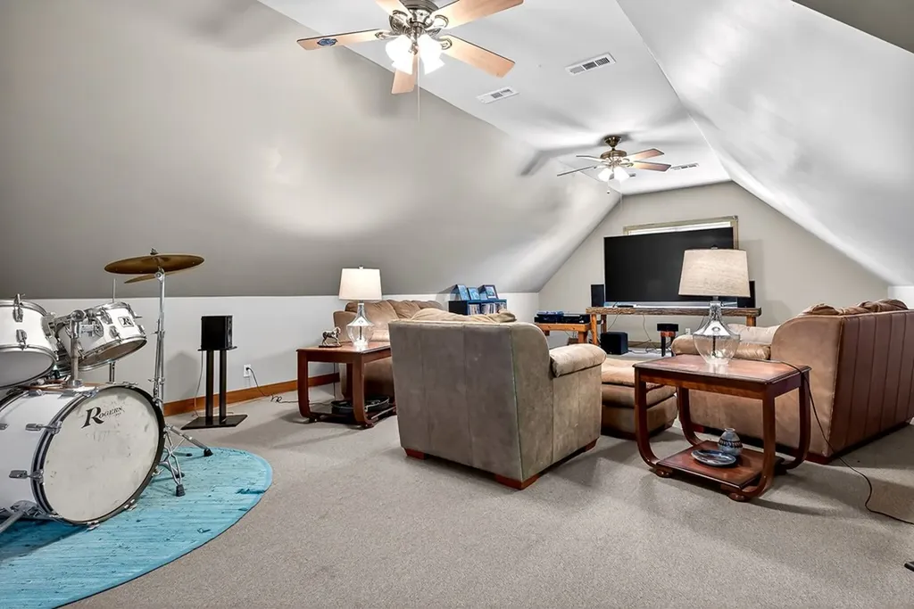 2246 Hidden Cove Road Cookeville TN 38506