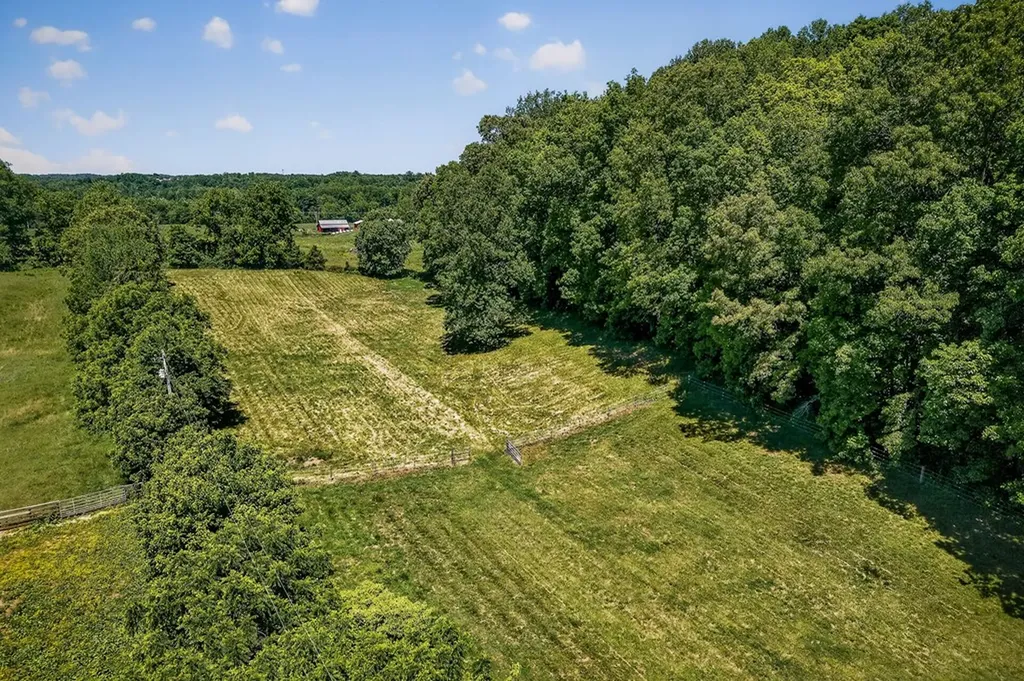 2246 Hidden Cove Road Cookeville TN 38506