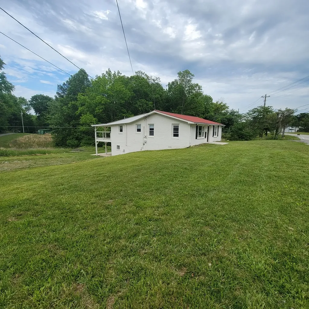 3361 Midway Road Smithville TN 37166