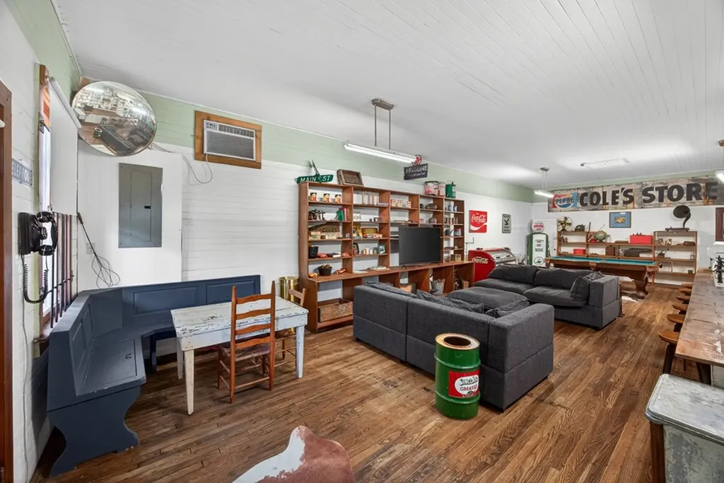 11710 Nashville Highway Baxter TN 38544